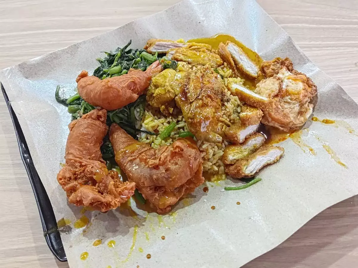 2ThumbsUp Hainanese Curry Rice: Pork Chop, Fried Prawn, Curry Chicken Wing, Fried Egg & Vegetables with Curry Rice
