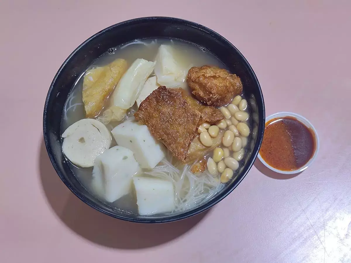 70 Yong Tau Fu: Assorted Yong Tau Foo Soup Mee Hoon & Sauce