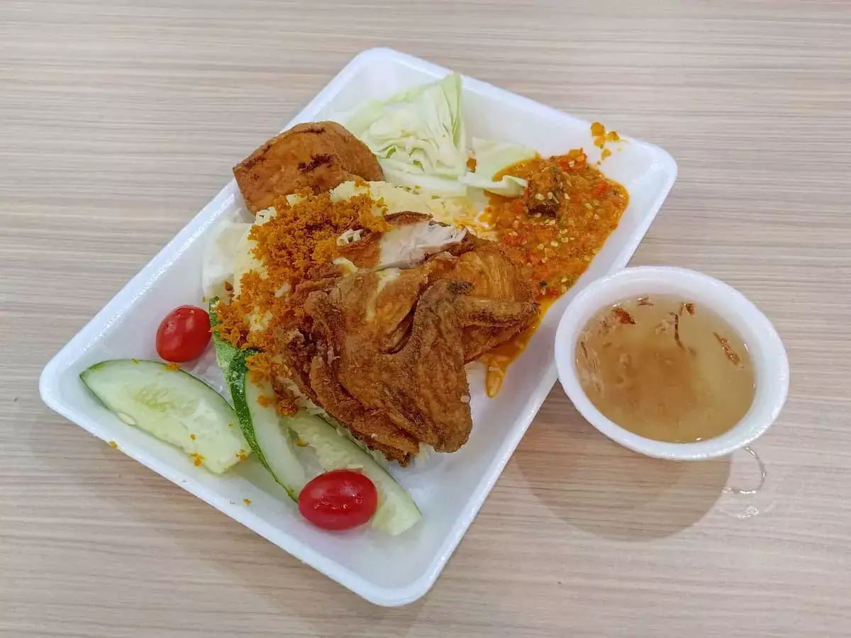 Adam Chicken Rice: Ayam Penyet & Soup