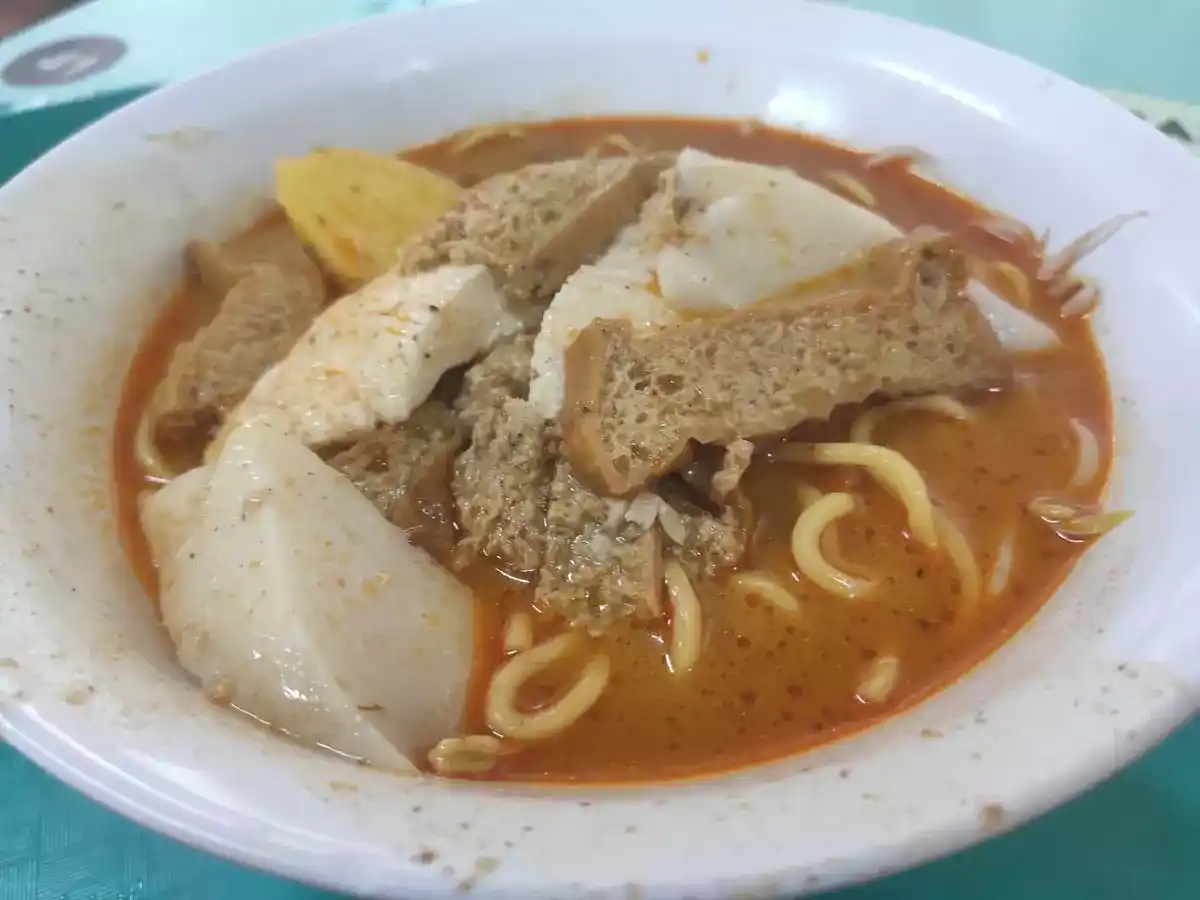 Ah Heng Curry Chicken Bee Hoon Mee: Curry Chicken Noodles