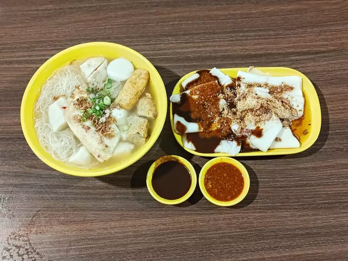 Ah Mei Yong Tau Fu: Assoted Yong Tau Foo Soup Mee Hoon & Chee Cheong Fun