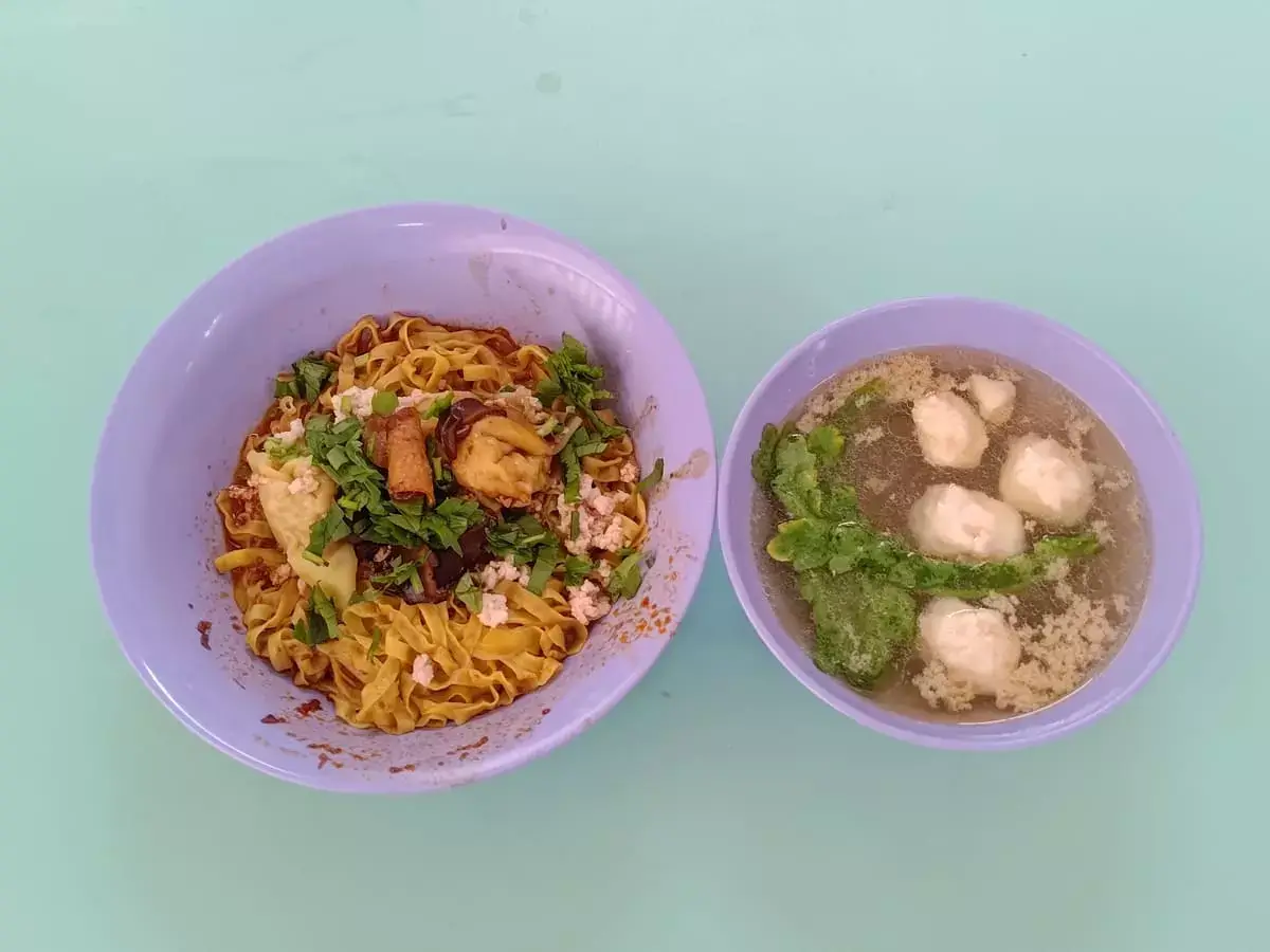 Ah Seng Teo Chew Minced Meat Noodle: Mee Pok & Fishball Soup