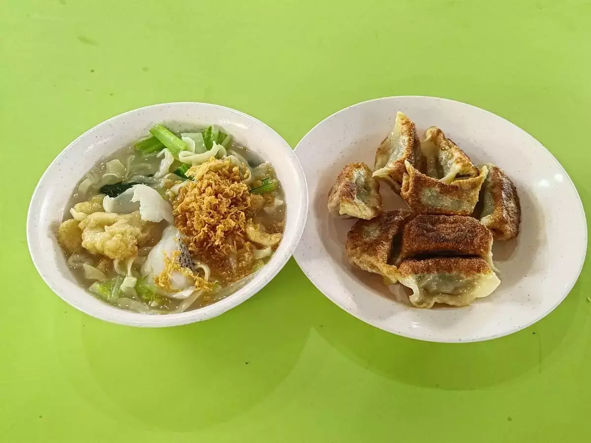Ban Mian Fish Soup Albert Centre: Double Fish Soup Ban Mian & Guo Tie
