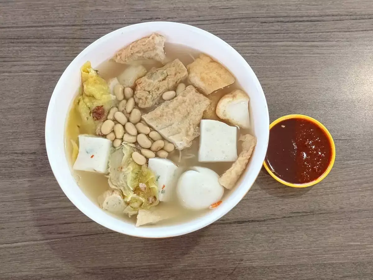 Bao Yueh Yong Tau Fu: Assorted Yong Tau Foo Soup with Mee Hoon & Sauce