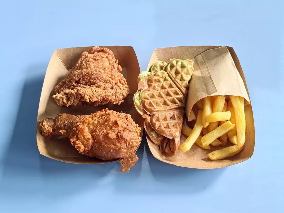 Big Dot Chicken: Fried Chicken, Waffle, & Fries