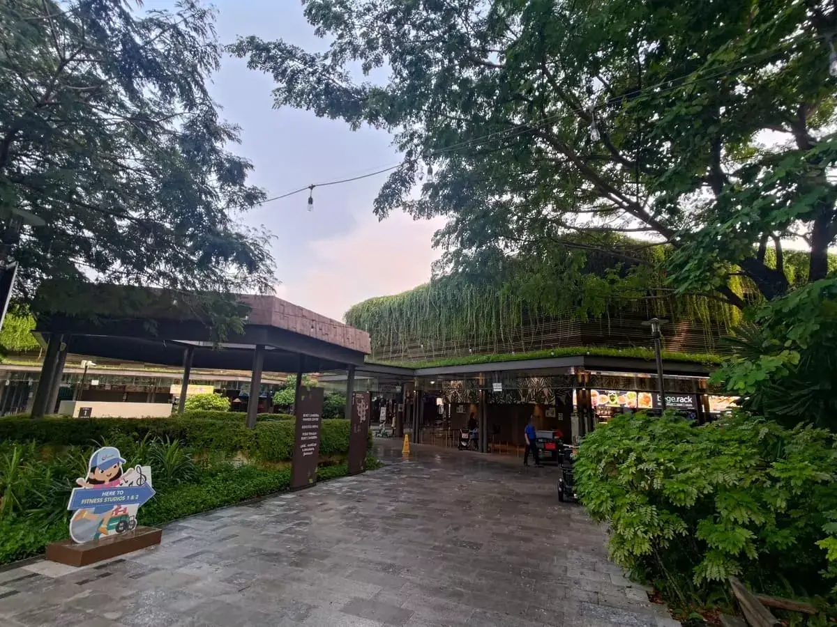 Bukit Canberra Hawker Centre