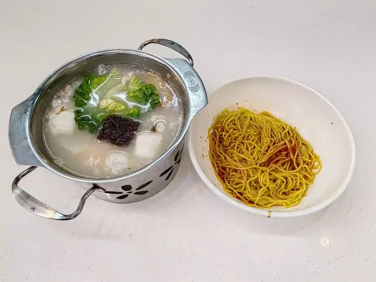 Century Kway Teow Soup Fish Soup: Mini Wok & Mee Kia