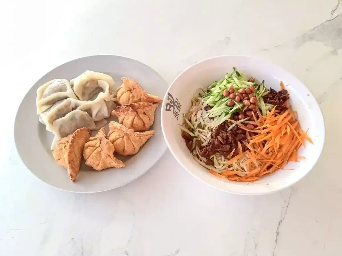 Chang Lai Yi Wan Noodle House: Dumplings & Zha Jiang Mian