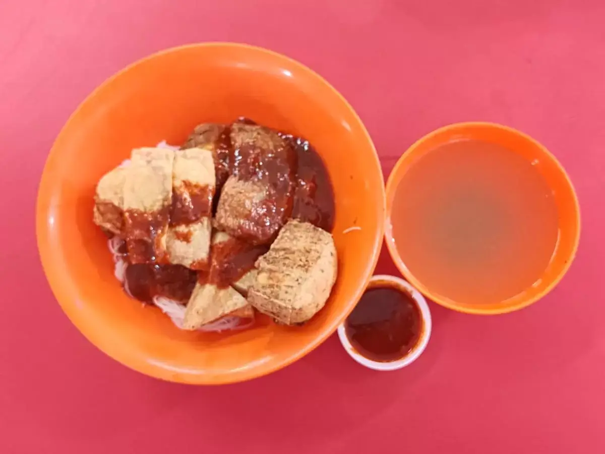 Chinatown Hakka Yong Tau Fu: Assorted Fried Yong Tau Foo, Dry Mee Hoon & Soup