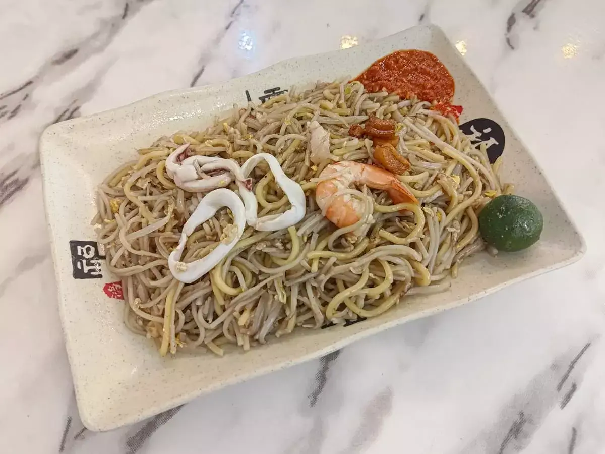 Eng Kee Fried Sotong Noodle: Fried Hokkien Mee