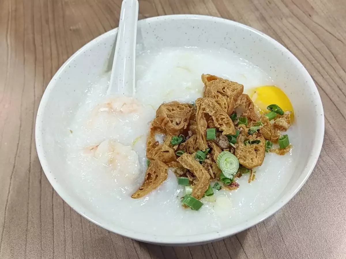 Fat Fat Food Authentic Cantonese Porridge: Prawn Porridge with Egg