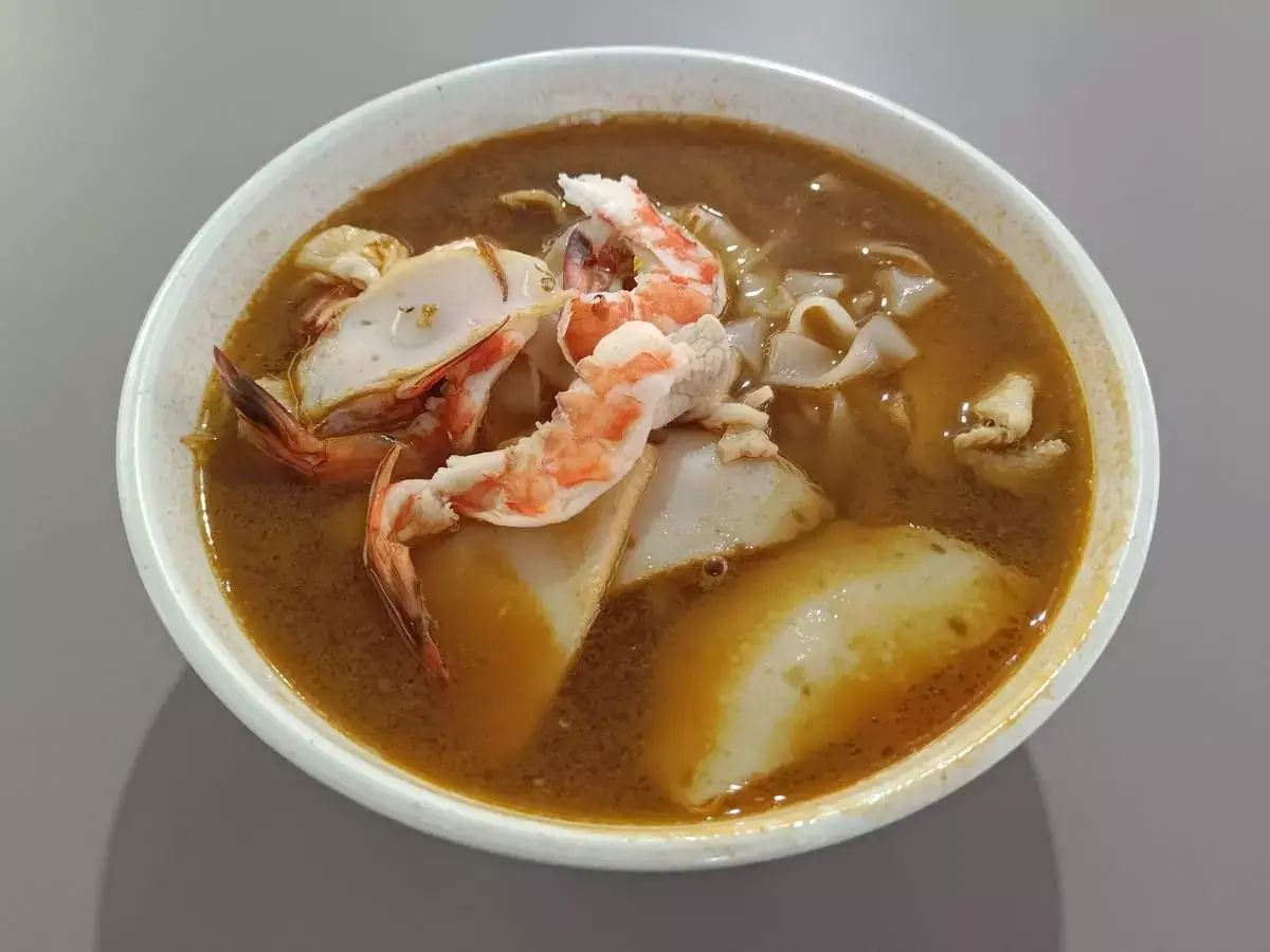 Fatty Chui Big Prawn Noodle: Prawn Mee Kway Teow Soup