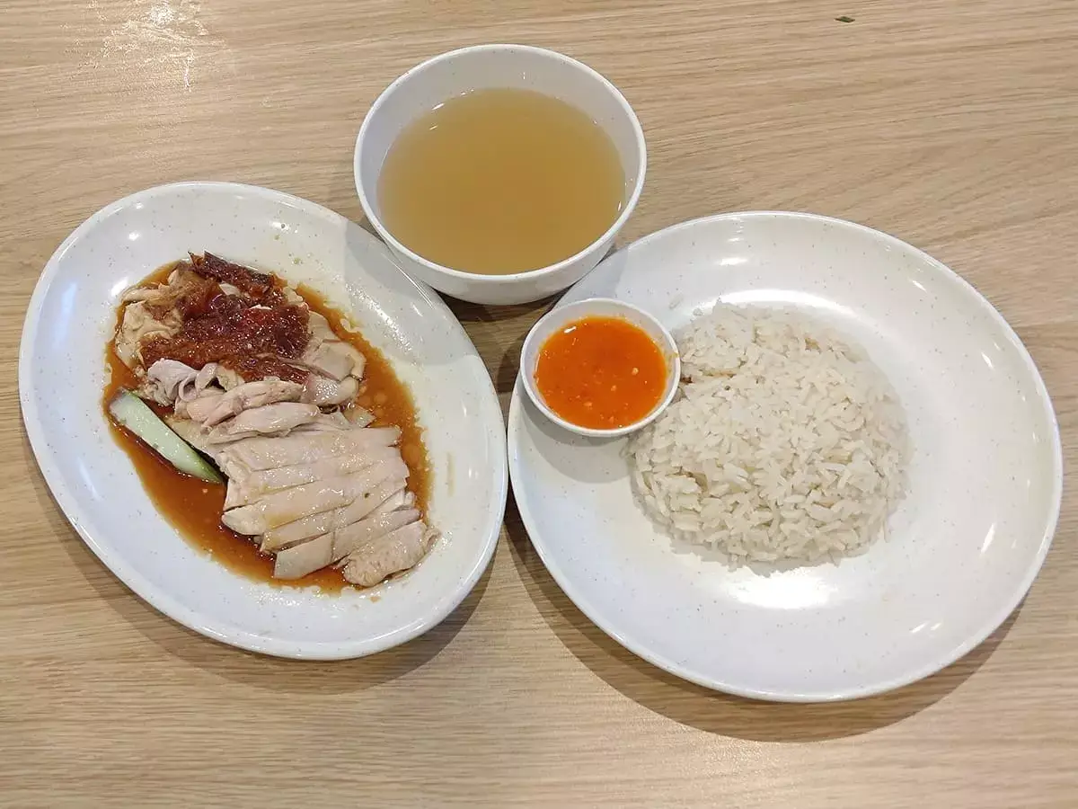 Feng Ji Hainanese Boneless Chicken Rice: Hainanese Chicken & Roast Chicken with Rice & Soup