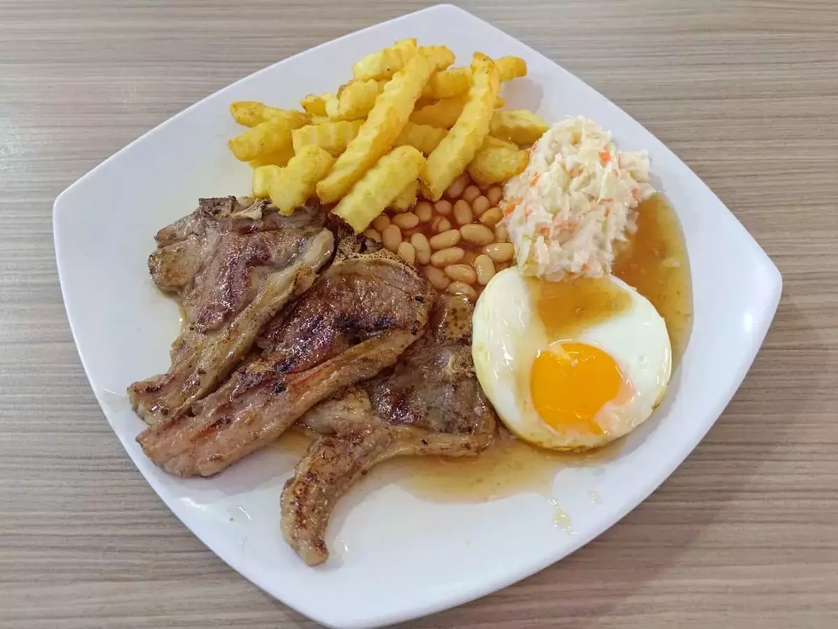 Happy Snack: Lamb Chop with Fries