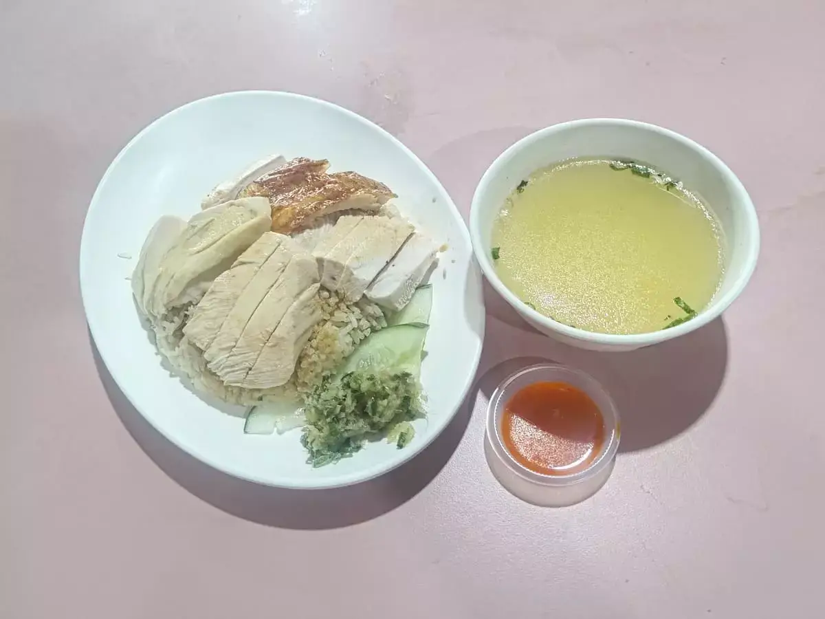 Heng Long BBQ Chicken Rice: Hainanese Chicken & Roast Chicken Rice with Soup