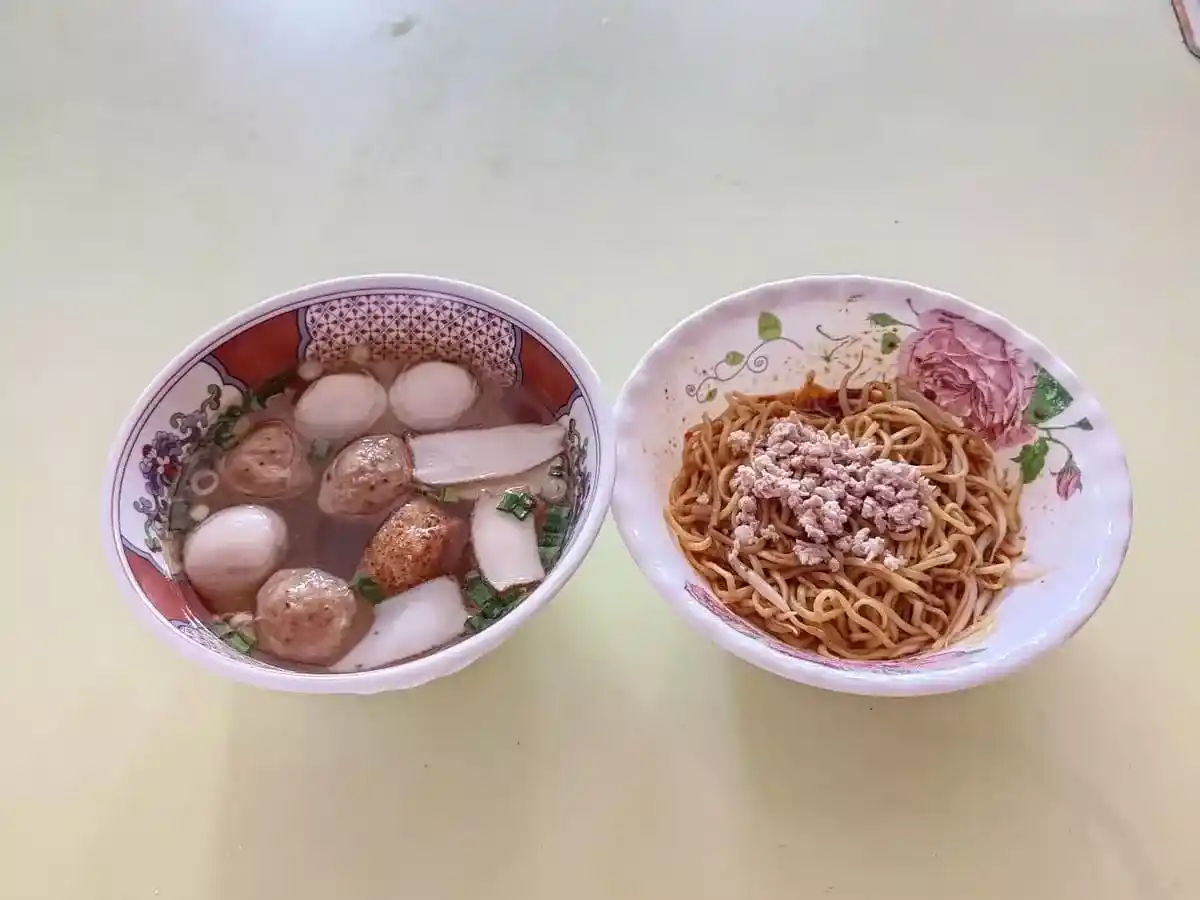 Ho Jia Bo Fishball Minced Meat Noodle: Mee Kia & Fishball Soup