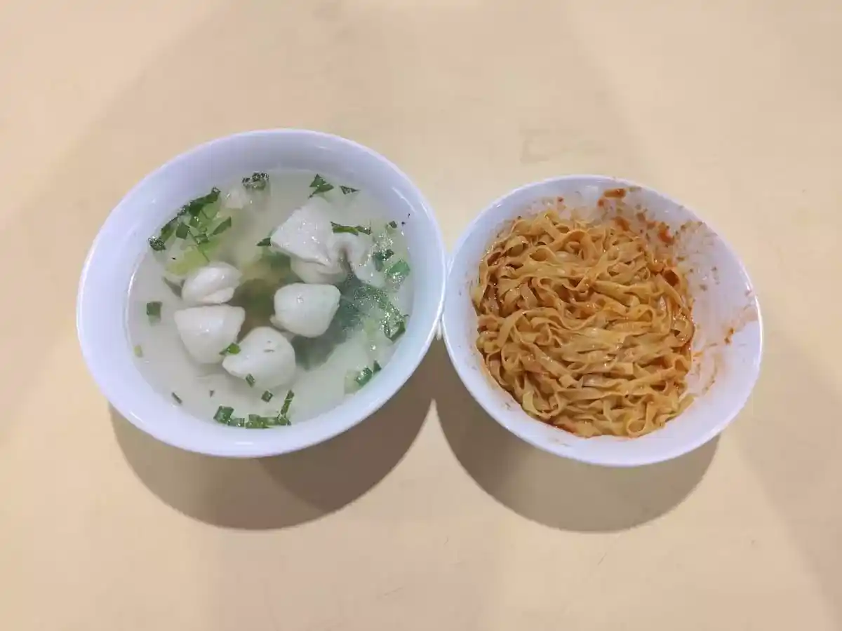 Hock Seng Choon Fish Ball Kway Teow Mee: Mee Pok & Fishball Soup