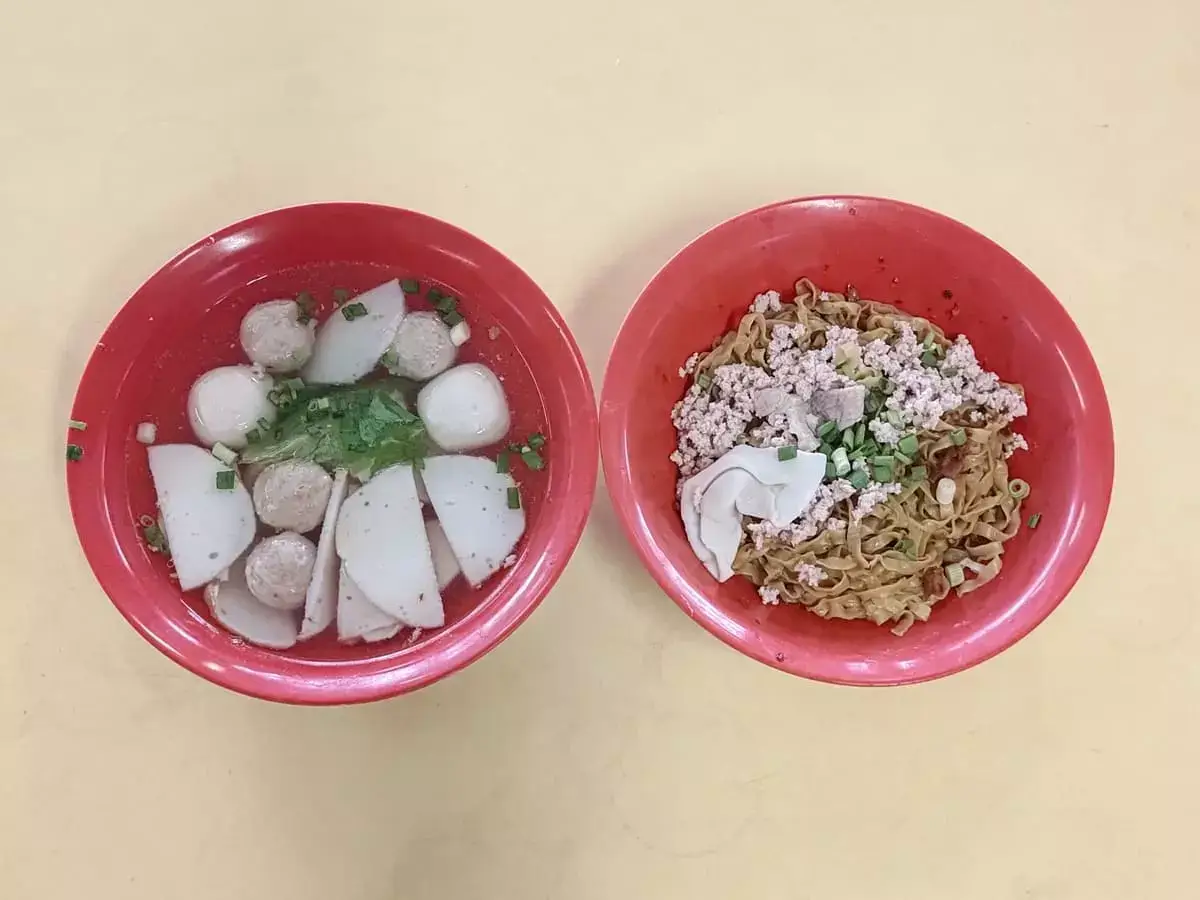 Jade Light Noodle House: Fishball Soup & Mee Pok