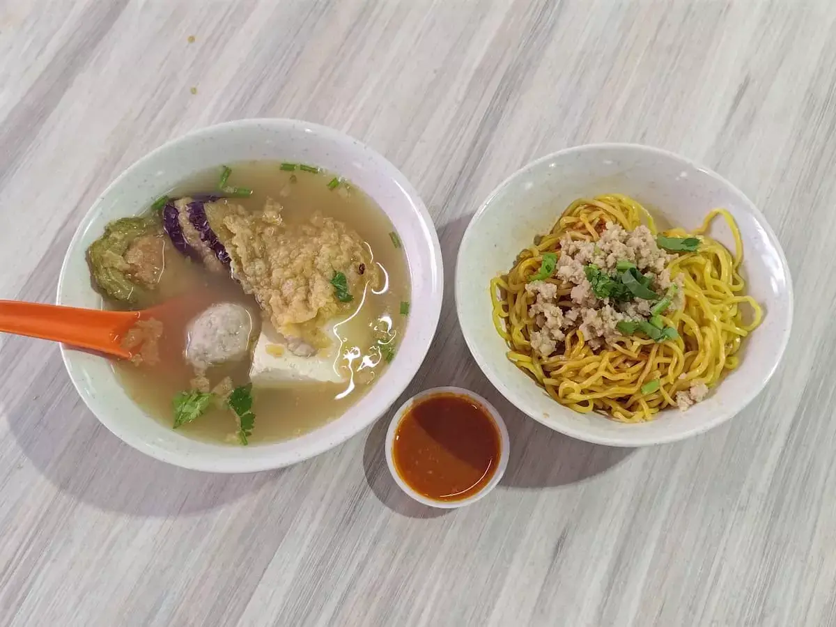 Kar Sou Hakka Yong Tau Fu: Yong Tau Foo Soup & Hakka Mee