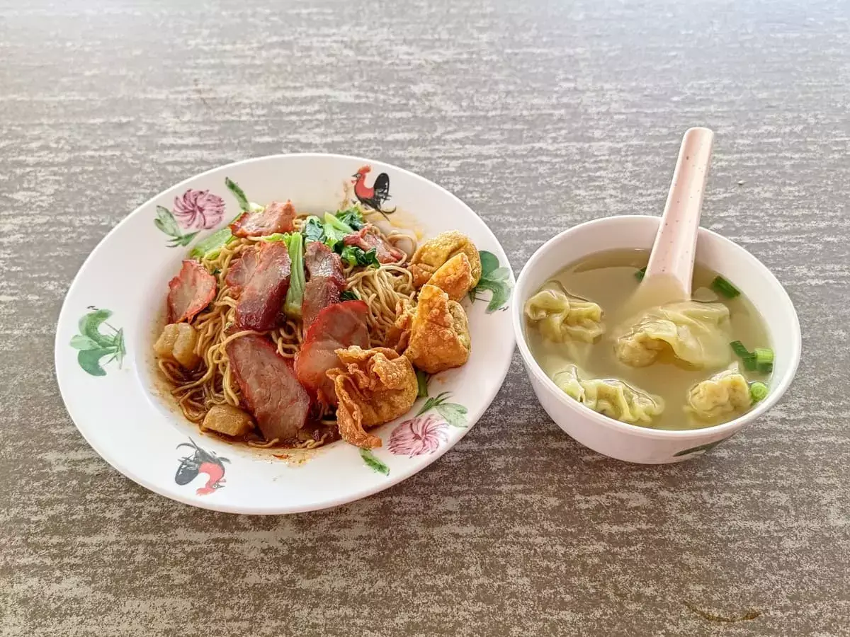 Kiat Huat Wanton Noodle: Wanton Mee & Soup