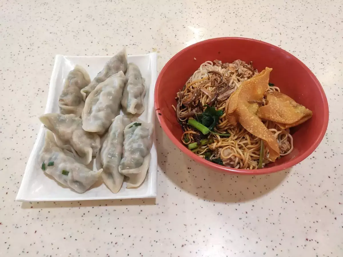 Lai Fa Handmade Noodle: Dumplings & Gan Lao Mian