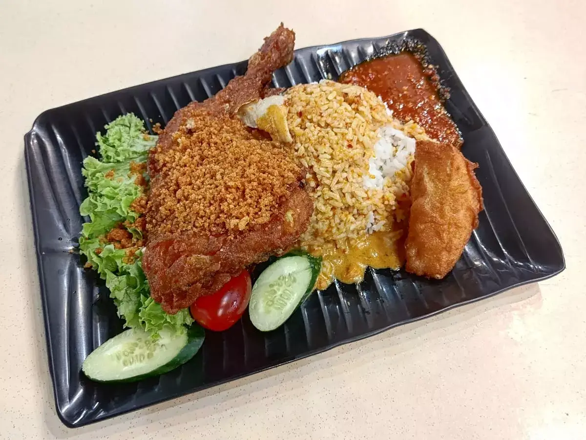 Ma-Ma-Bee: Ayam Penyet