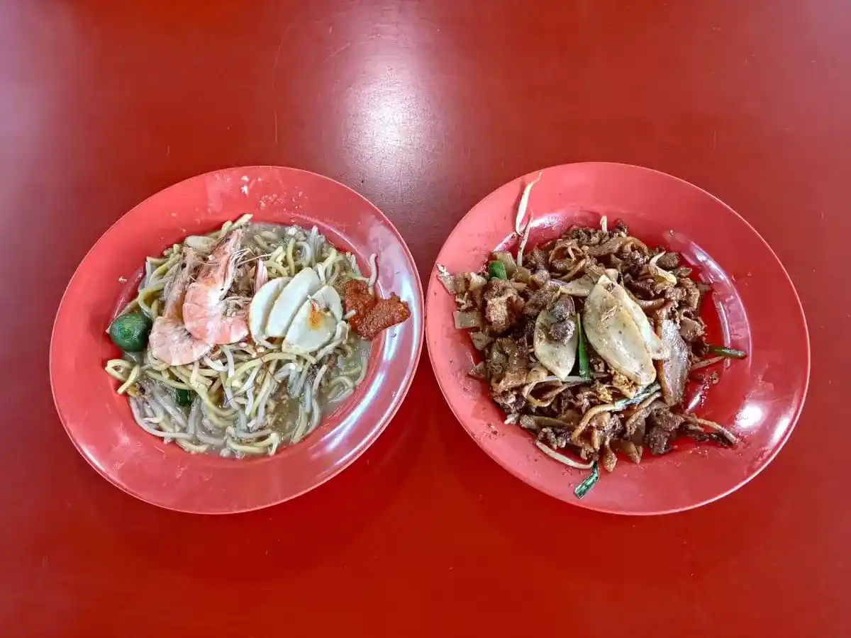 Newton Fried Hokkien Prawn Noodle Fried Kway Teow: Fried Hokkien Mee & Fried Kway Teow