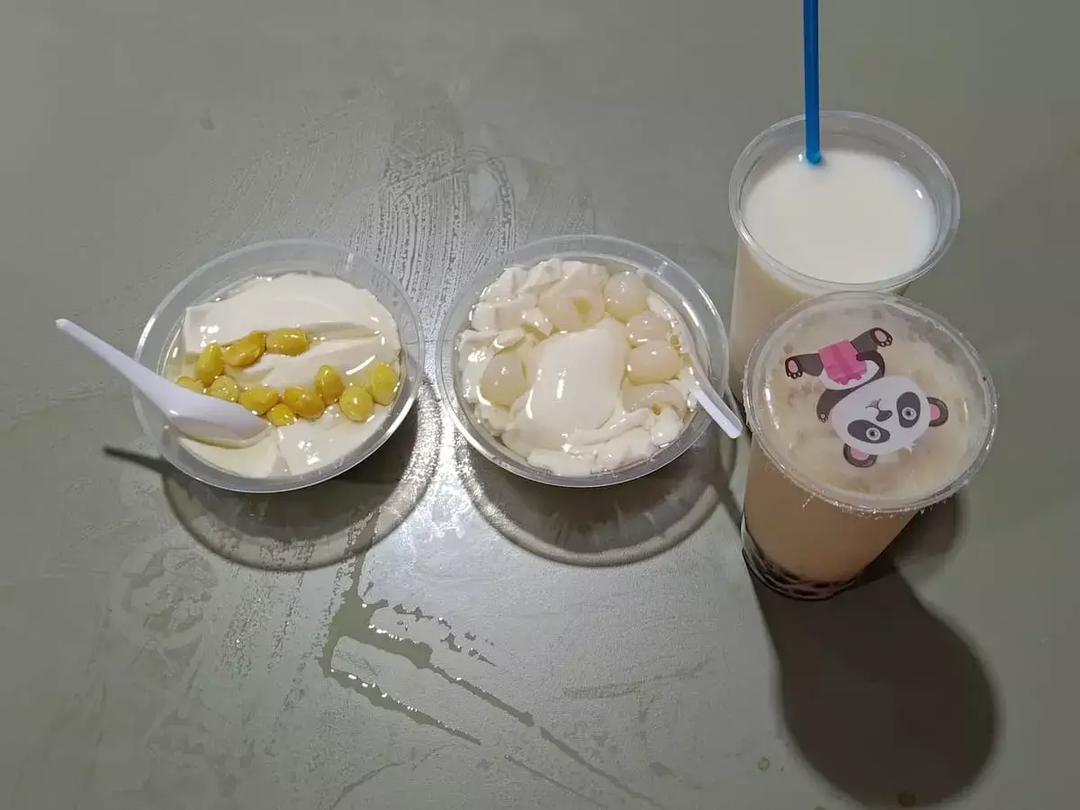 Rochor Soya Bean: Soya Beancurd Ginkgo  Nuts, Soya Beancurd Longan, Soya Milk, Soya Milk Durian Ice Blended