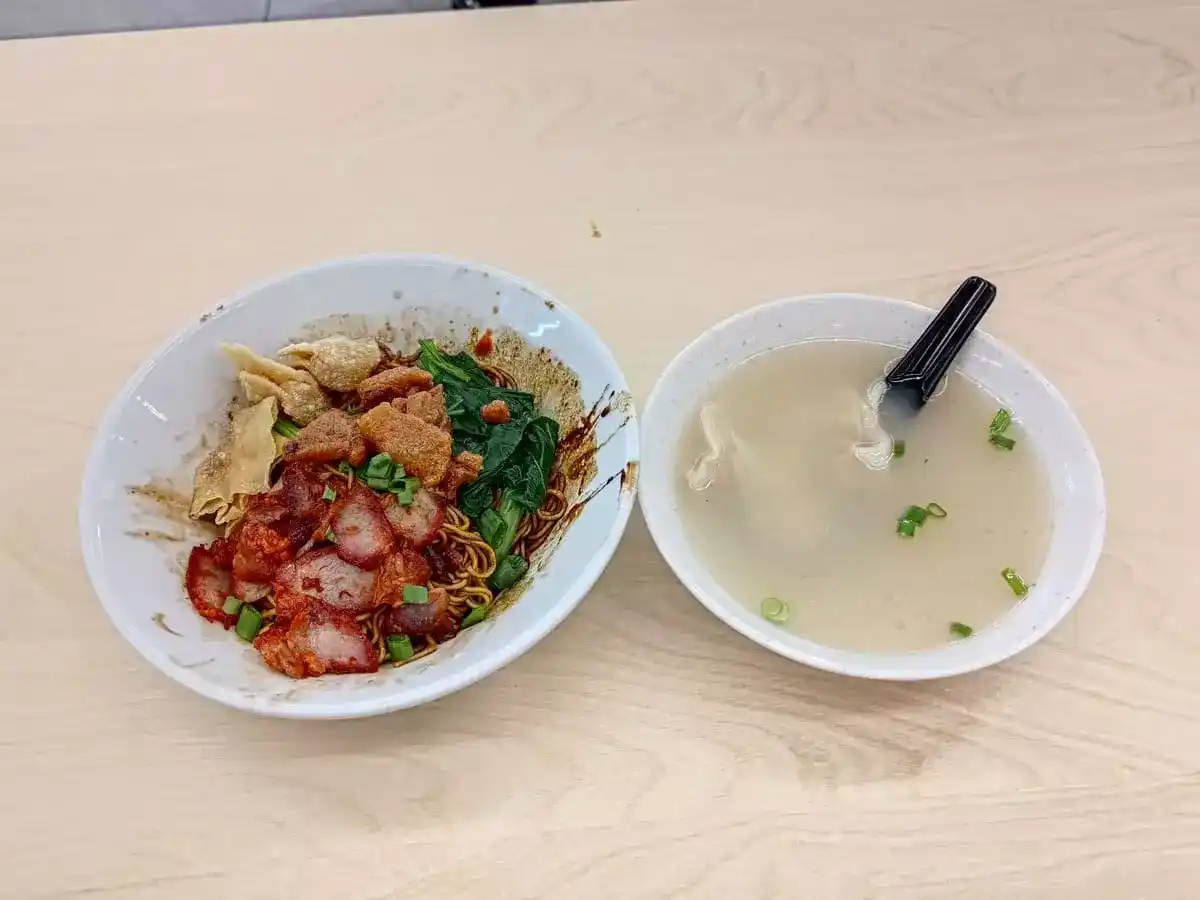 Rooster Bowl Wanton Noodle: Wanton Mee & Soup