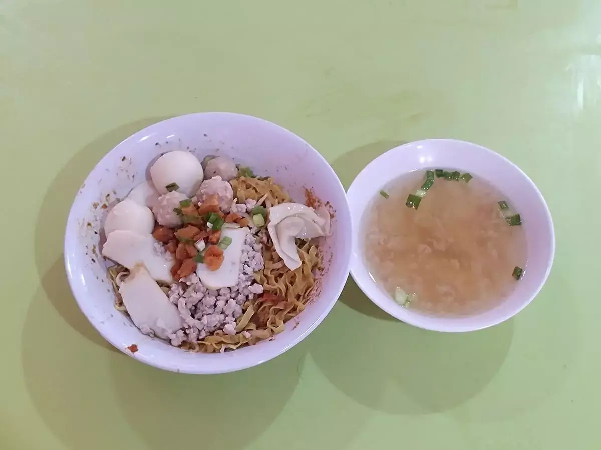 San Teochew Mushroom Minced Pork Noodle: Fishball Minced Meat Mee Pok & Soup