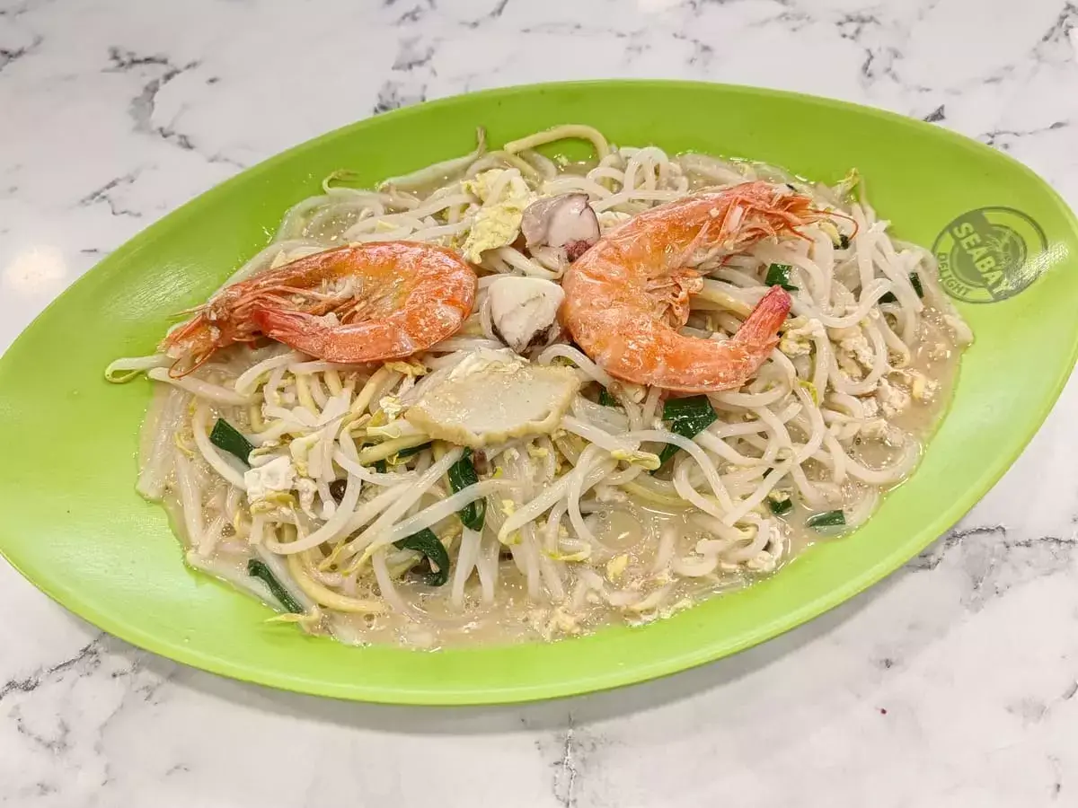 Seabay Delight: Fried Hokkien Mee