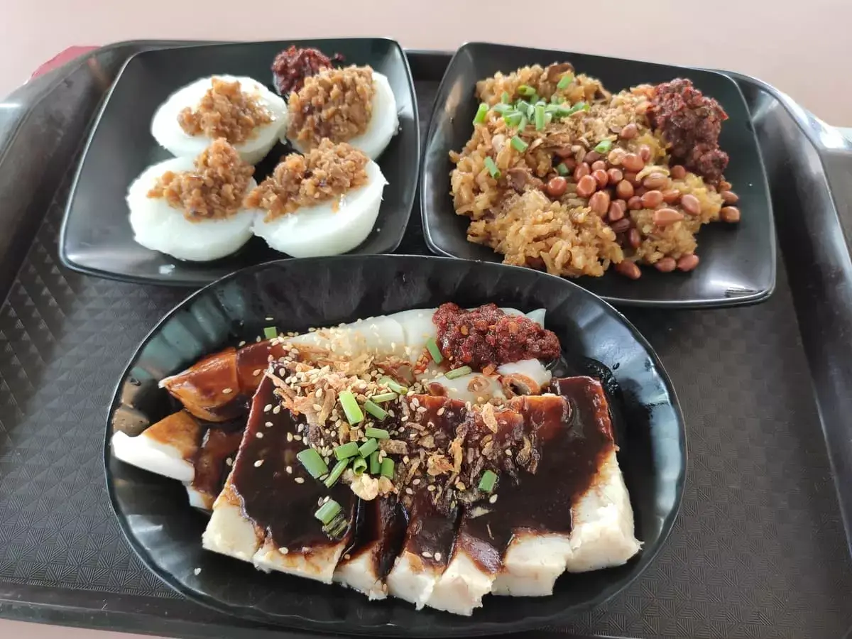 Singapore Shui Kueh: Chwee Kueh, Glutinous Rice, Yam Cake & Chee Cheong Fun