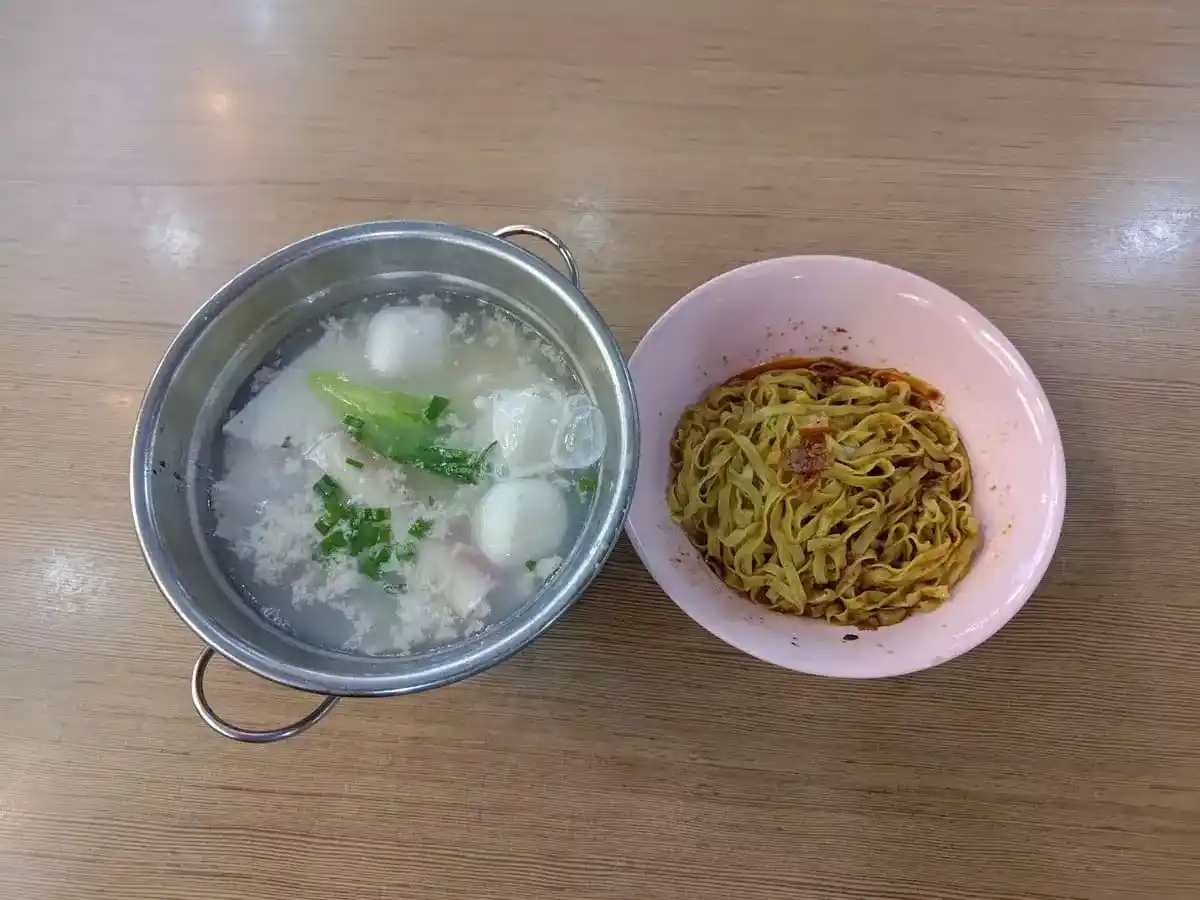 Soon Li Fishball Minced Meat Noodle: Mini Wok Mee Pok