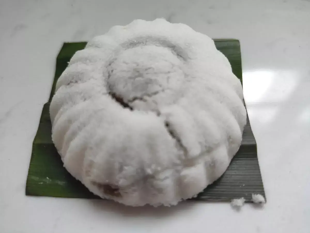 Tan's Tu Tu Coconut CakeL Tutu Kueh
