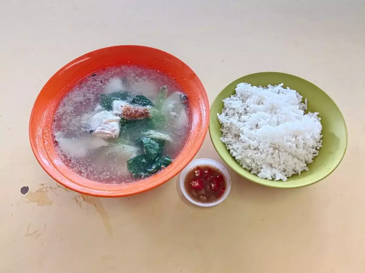 Teochew Fish Soup: Sliced Fish & Prawns Soup with Rice