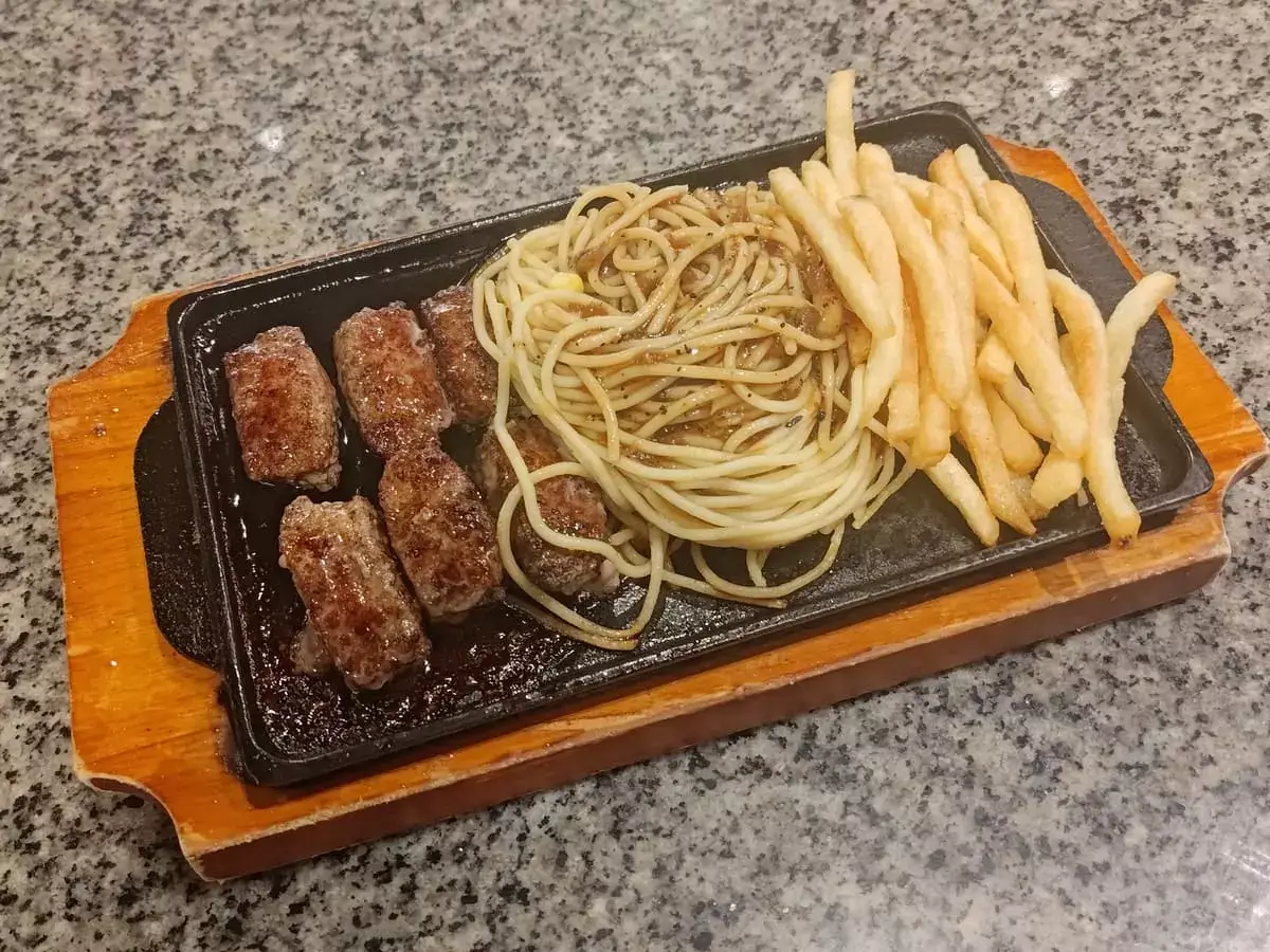 Teppan Lunch: Signature Teppan Beef Cubes, Spaghetti & Fries
