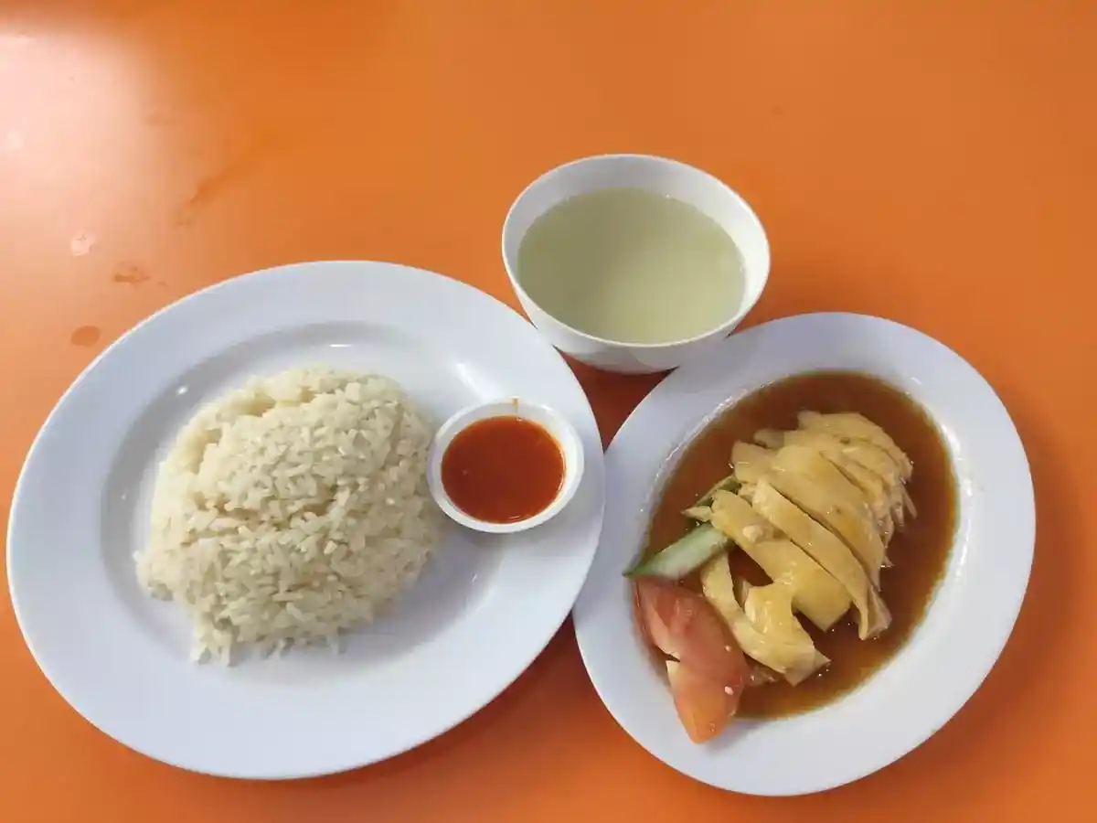 Tong Fong Fatt Hainanese Boneless Chicken Rice: Hainanese Chicken Rice & Soup