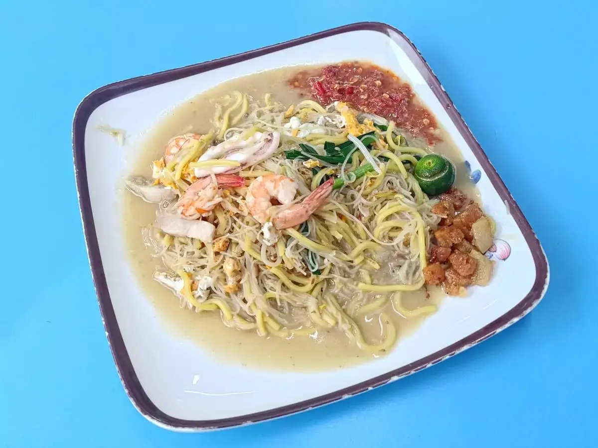 Traditional Prawn Noodles Golden Mile Food Centre: Fried Hokkien Mee