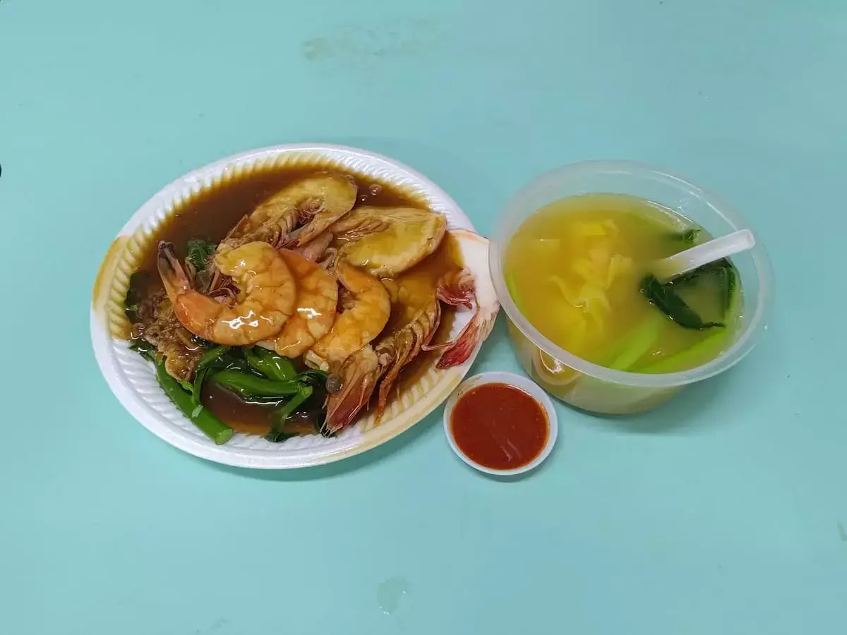 Tuck Kee (Ipoh) Sah Hor Fun: Prawn Hor Fun & Wanton Soup