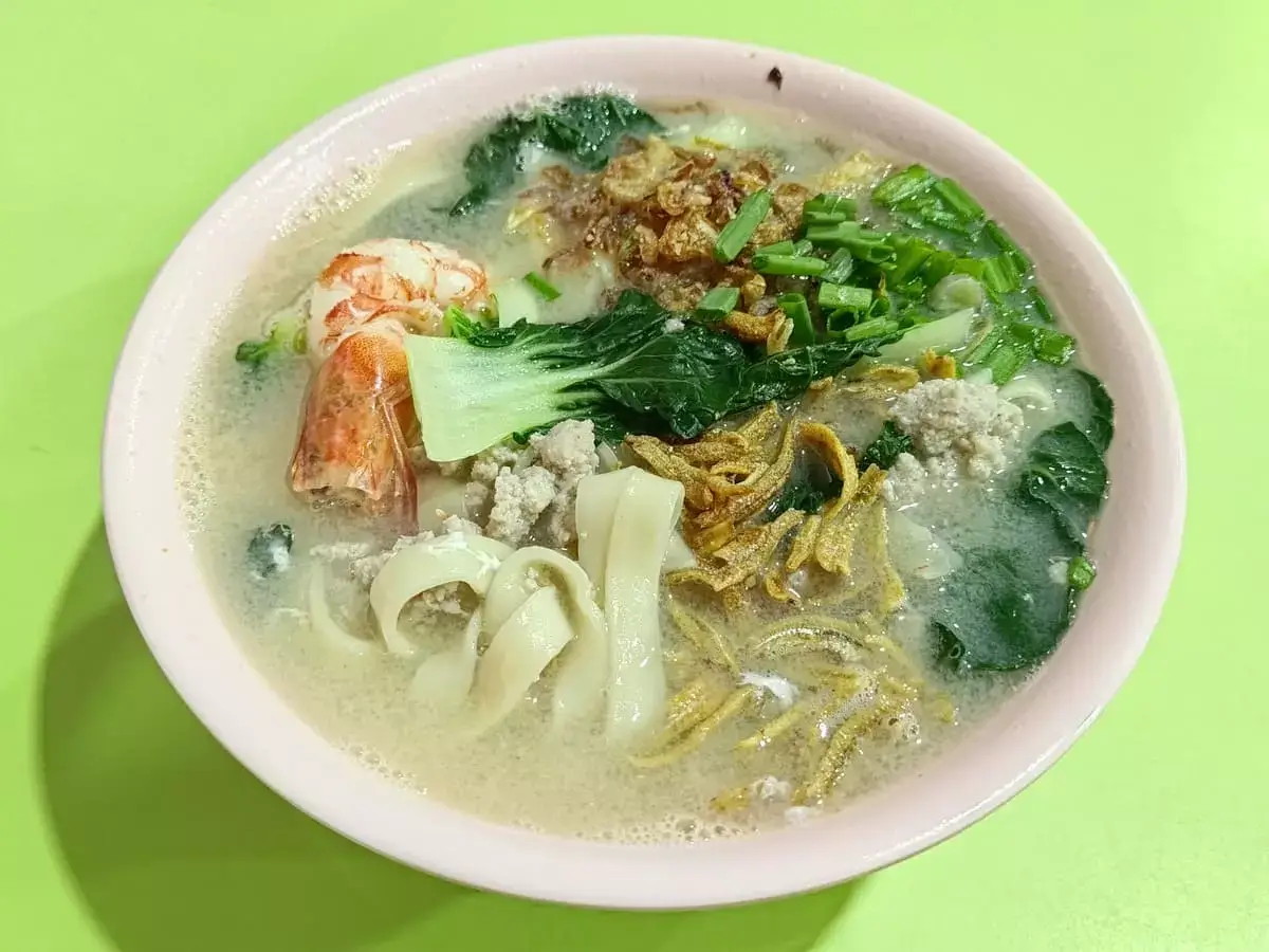 Xin Heng Hand-made Noodle: Ban Mian Soup with Prawns