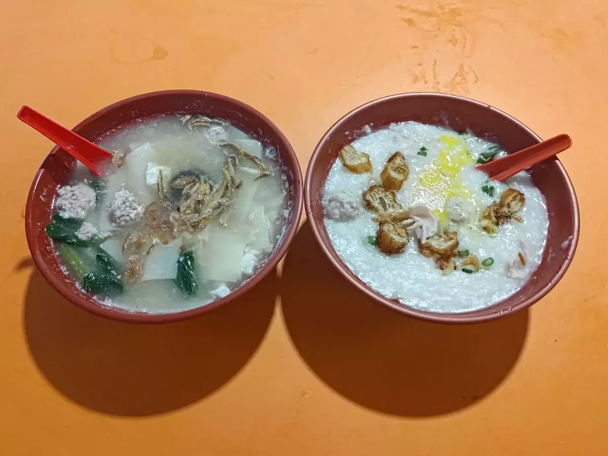 Xin Zai Fa Handmade Noodle Porridge: Mee Hoon Kueh & Pork Porridge