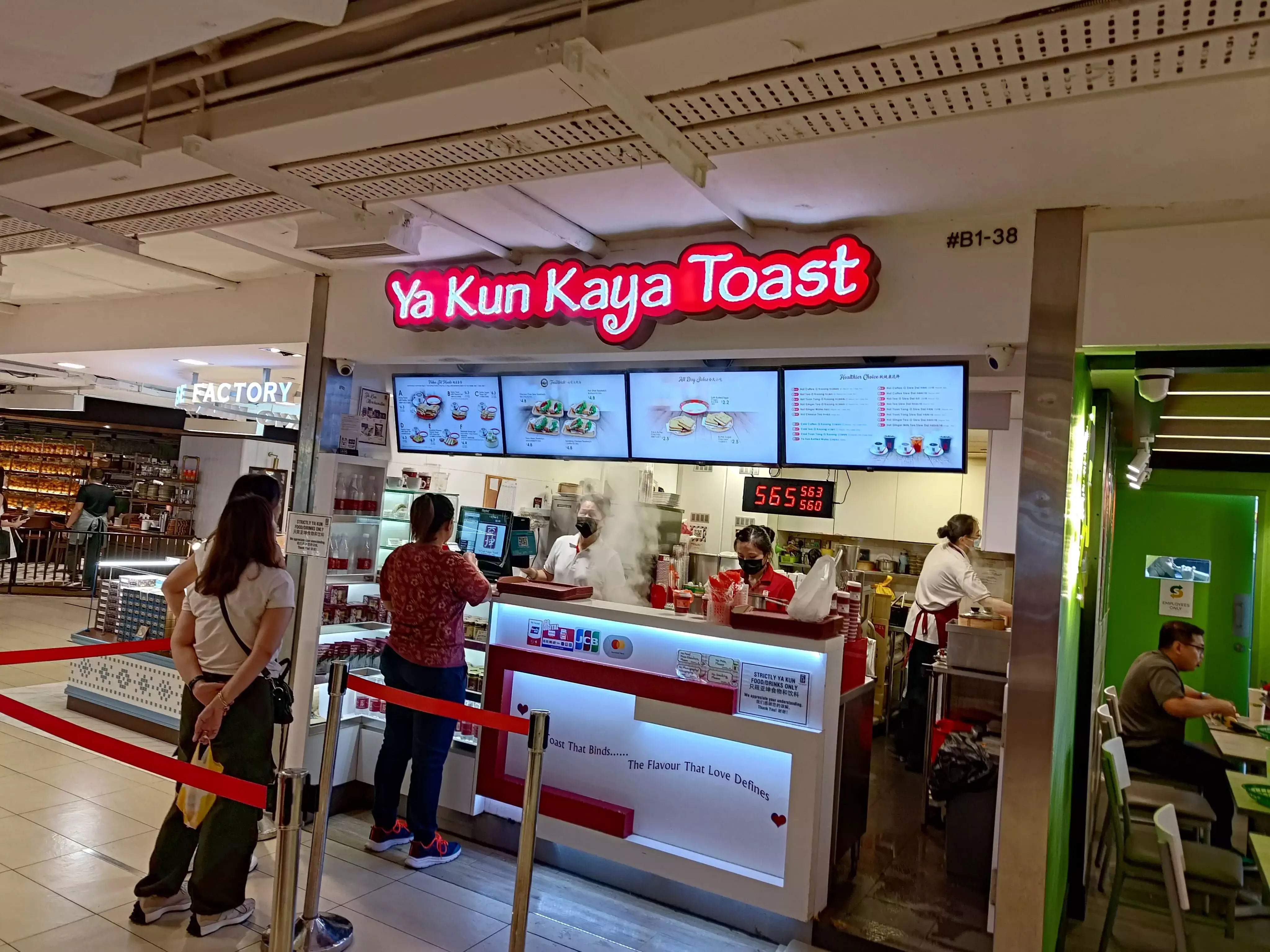 Review: Ya Kun Kaya Toast (singapore) 