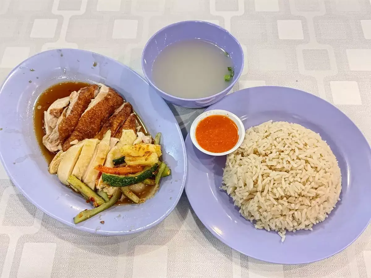 Yishun 925 Hainanese Chicken Rice: Hainanese Chicken & Roast Chicken with Rice & Soup