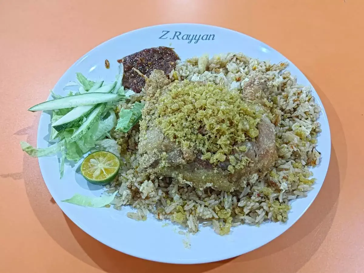 Z. Rayyan: Nasi Goreng Ayam Penyet