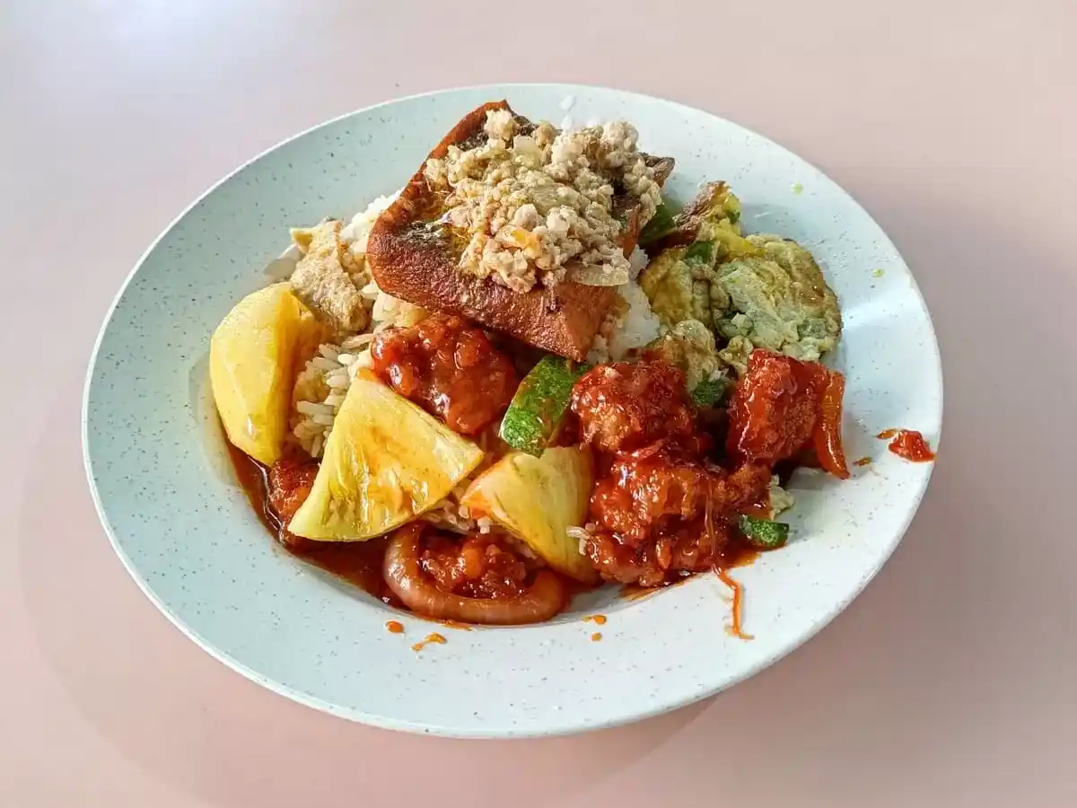Zan Ji Whampoa Mixed Veg Rice: Sweet Sour Pork, Minced Meat Tofu, Long Beans Fried Omelette with Rice & Curry