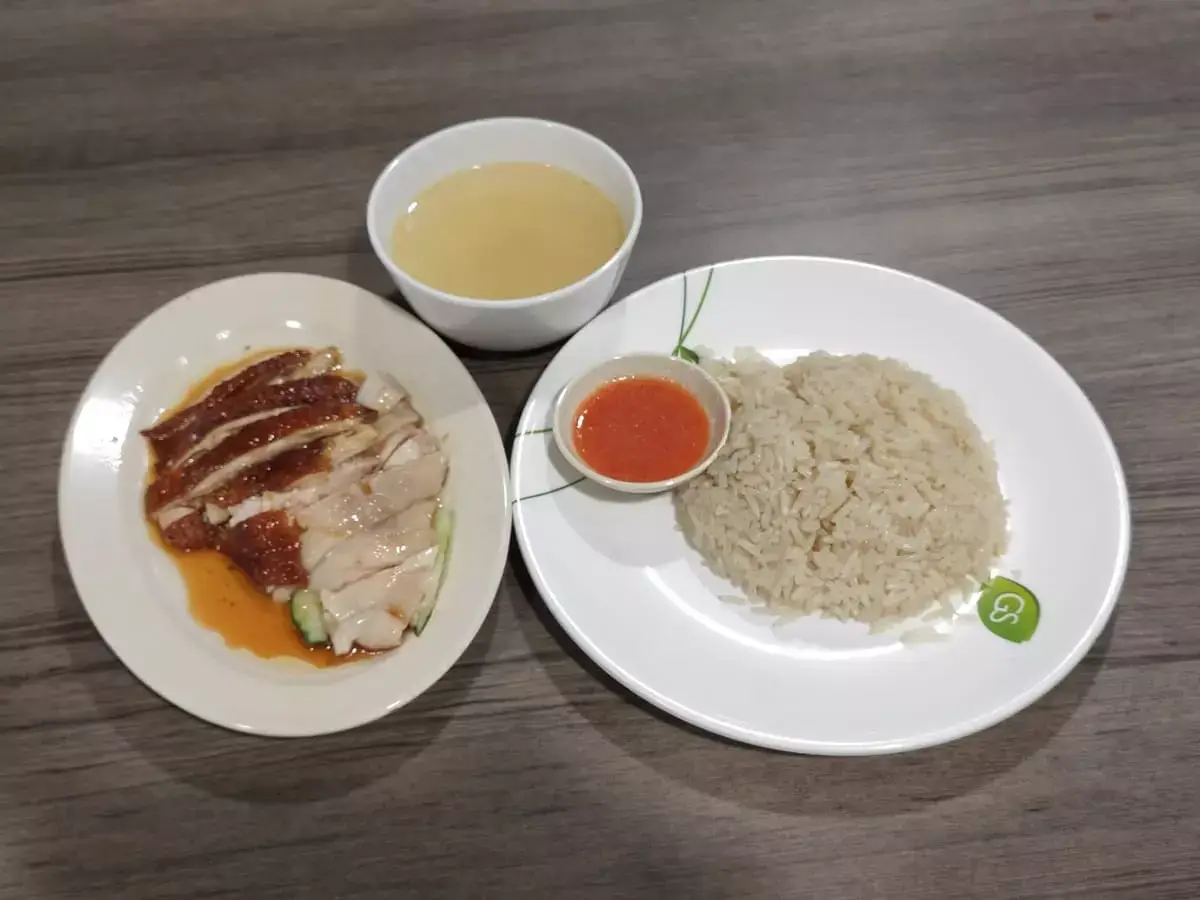 Zengji Hainanese Boneless Chicken Rice: Hainanese Chicken & Roast Chicken with Rice & Soup