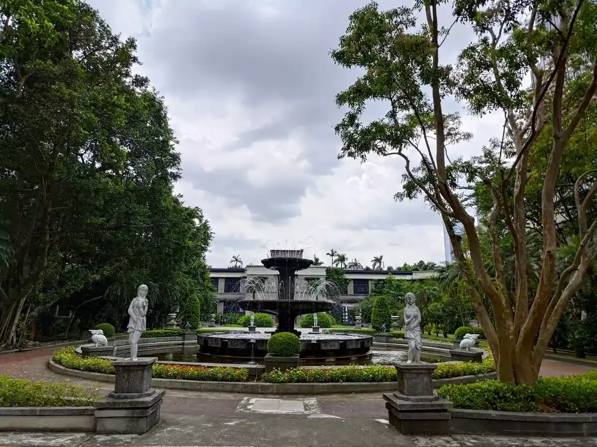 Songshan Cultural and Creative Park: Inner Garden Fountain